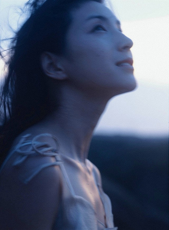 广末凉子 · また見ぬ世界への扉を押し開ける 3