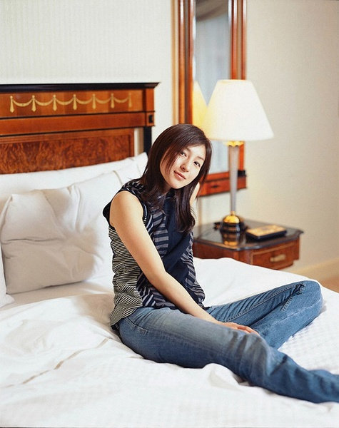 广末凉子 · また見ぬ世界への扉を押し開ける 5