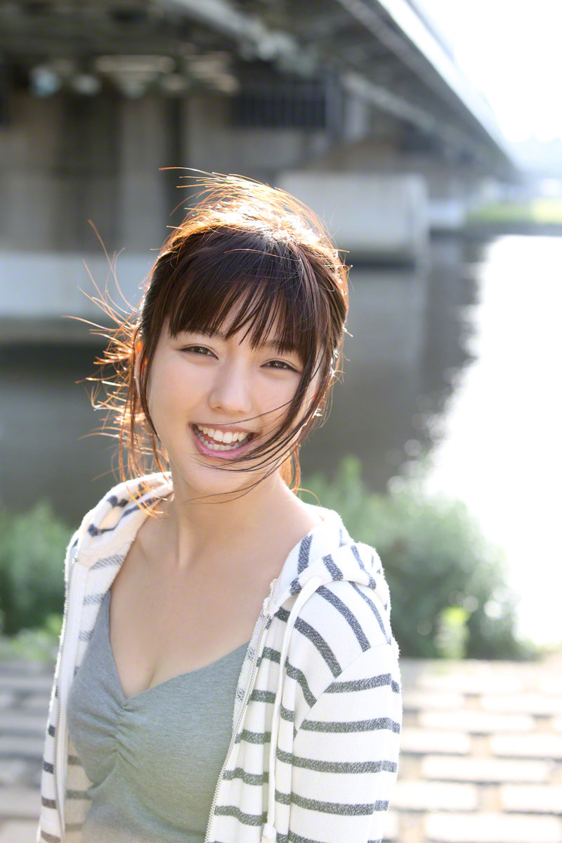 真野惠里菜 · Wanibooks No.131 6