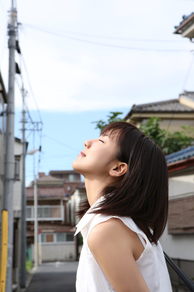真野惠里菜 · Wanibooks No.131
