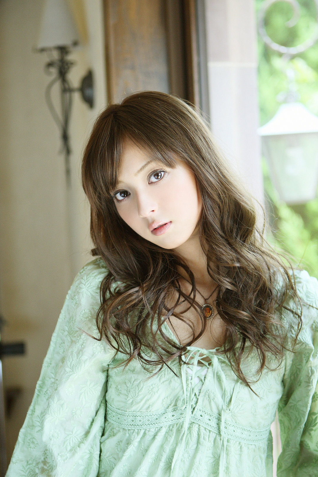 佐佐木希 · Special Feature