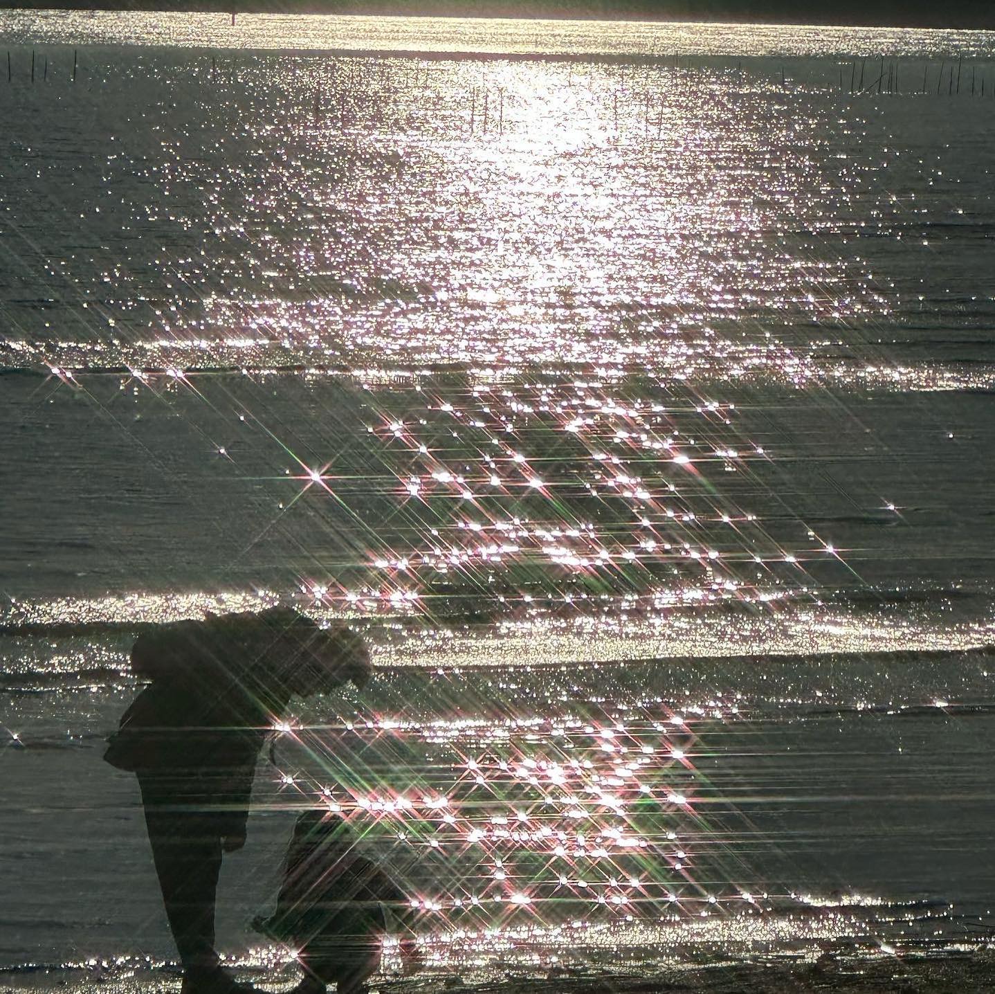 Light years 内页