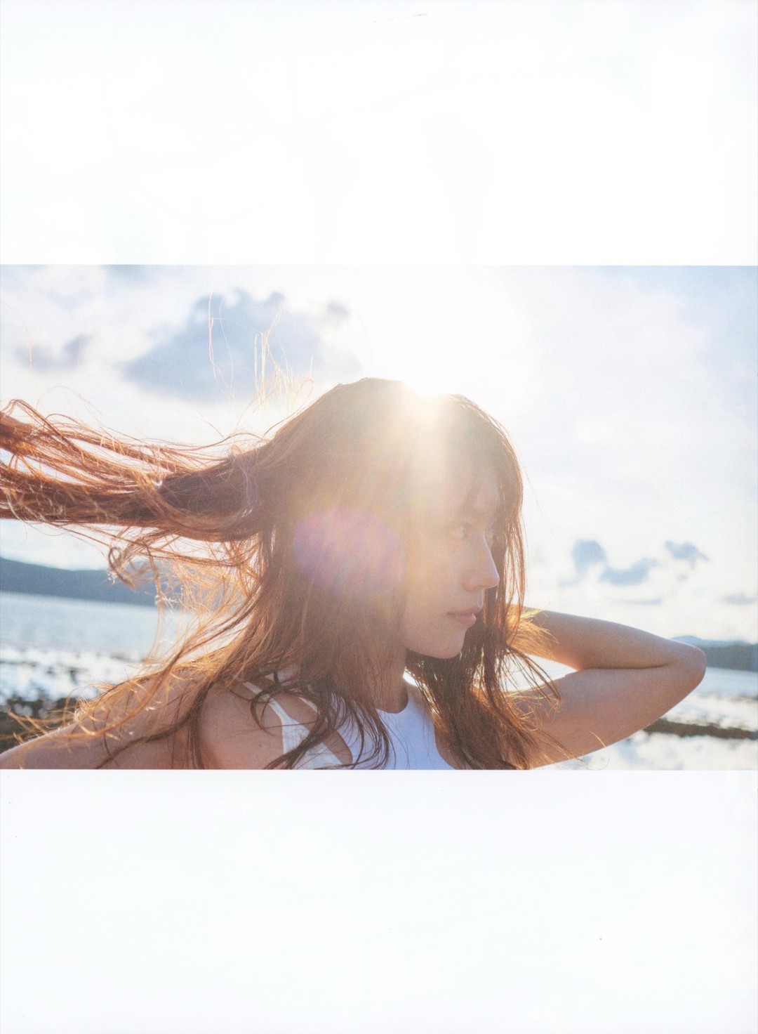 《sou.》逆光海边