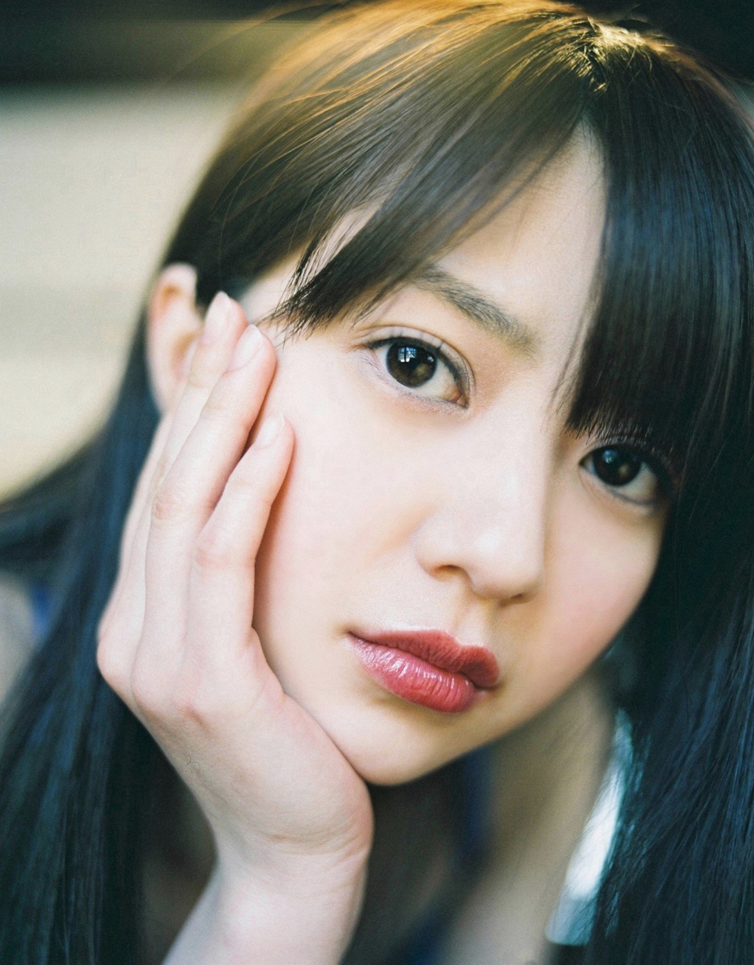 逢澤莉娜 × 川島小鳥《SWEET 18 BLUES》：十八岁的青色与甜度